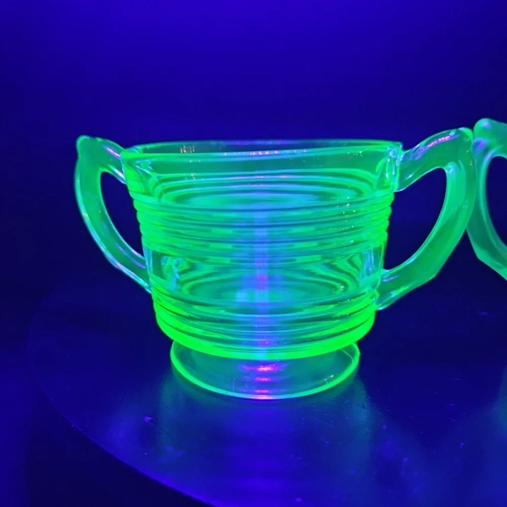 Vintage Uranium Green Glass Creamer‎ and Sugar Set